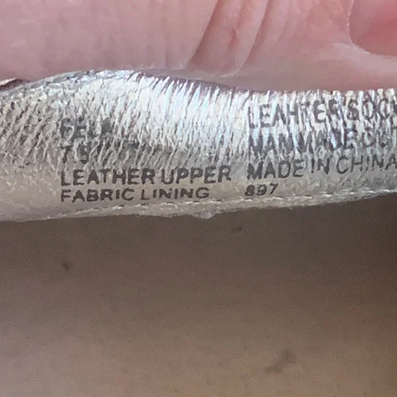 Steve Madden Metallic Silver Leather Horse Bit Mules. - Picture 5 of 10